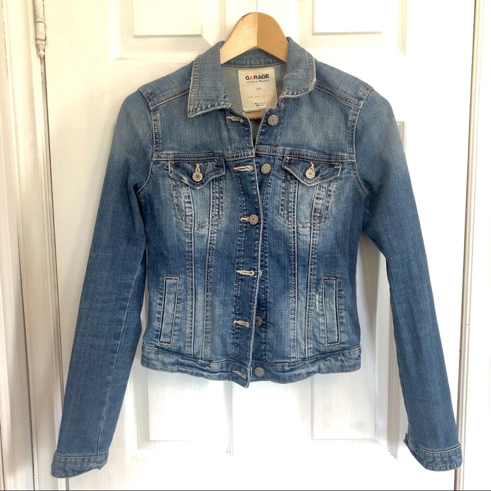 Garage Classic Medium Wash Jean Jacket | S​​